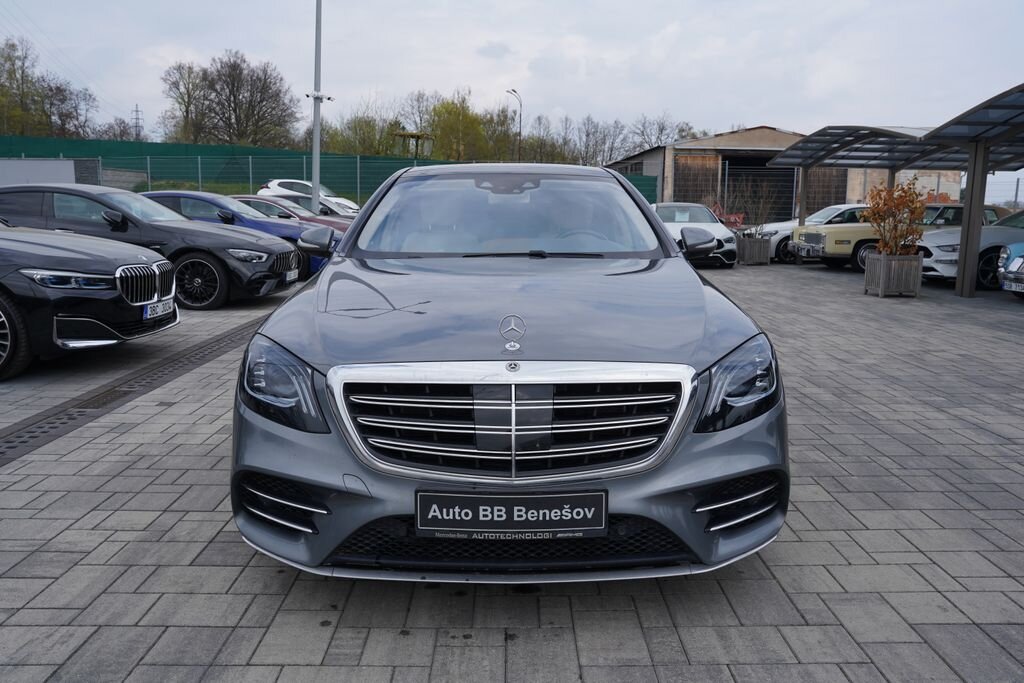 Mercedes-Benz Třídy S Sedan / Limuzína 4,0 l 345 kw