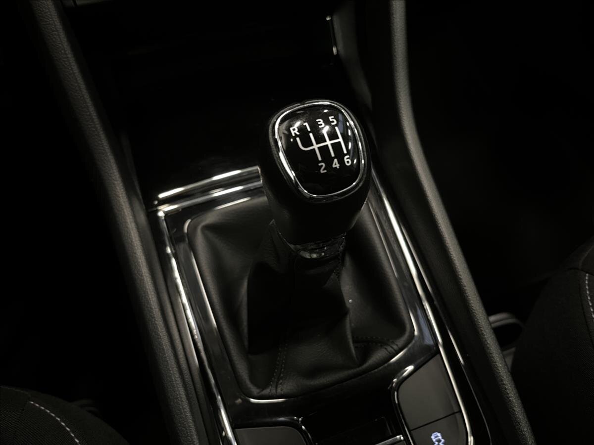Škoda Karoq SUV / Terénní 1,5 l 110 kw