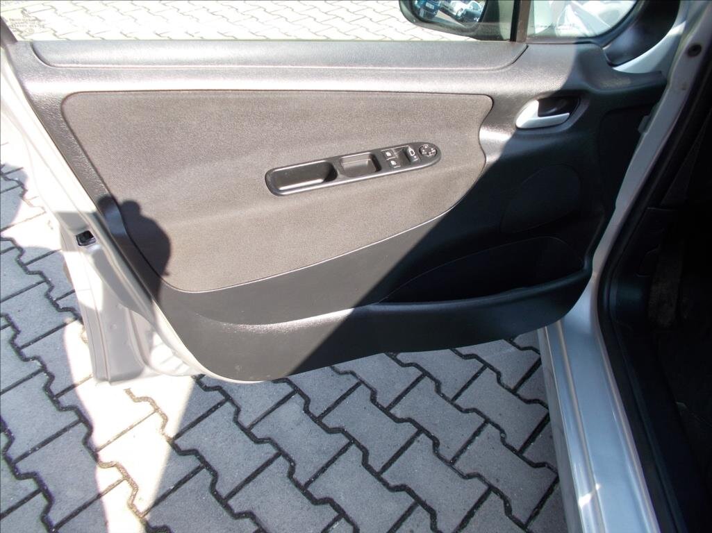 Peugeot 207 Kombi 1,4 l 70 kw