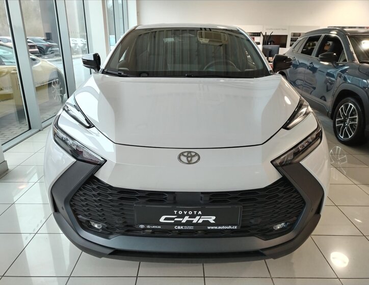 Toyota C-HR CUV / Crossover 0,0 162 kw