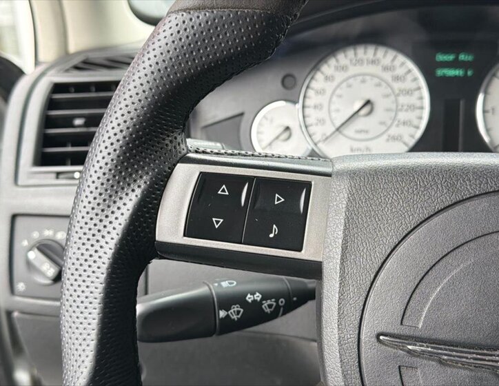 Chrysler 300C Kombi 3,0 l 160 kw