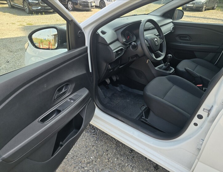 Dacia Sandero 8