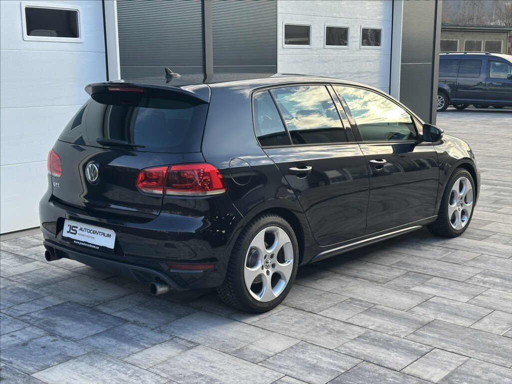 Volkswagen Golf Hatchback 2,0 l 155 kw