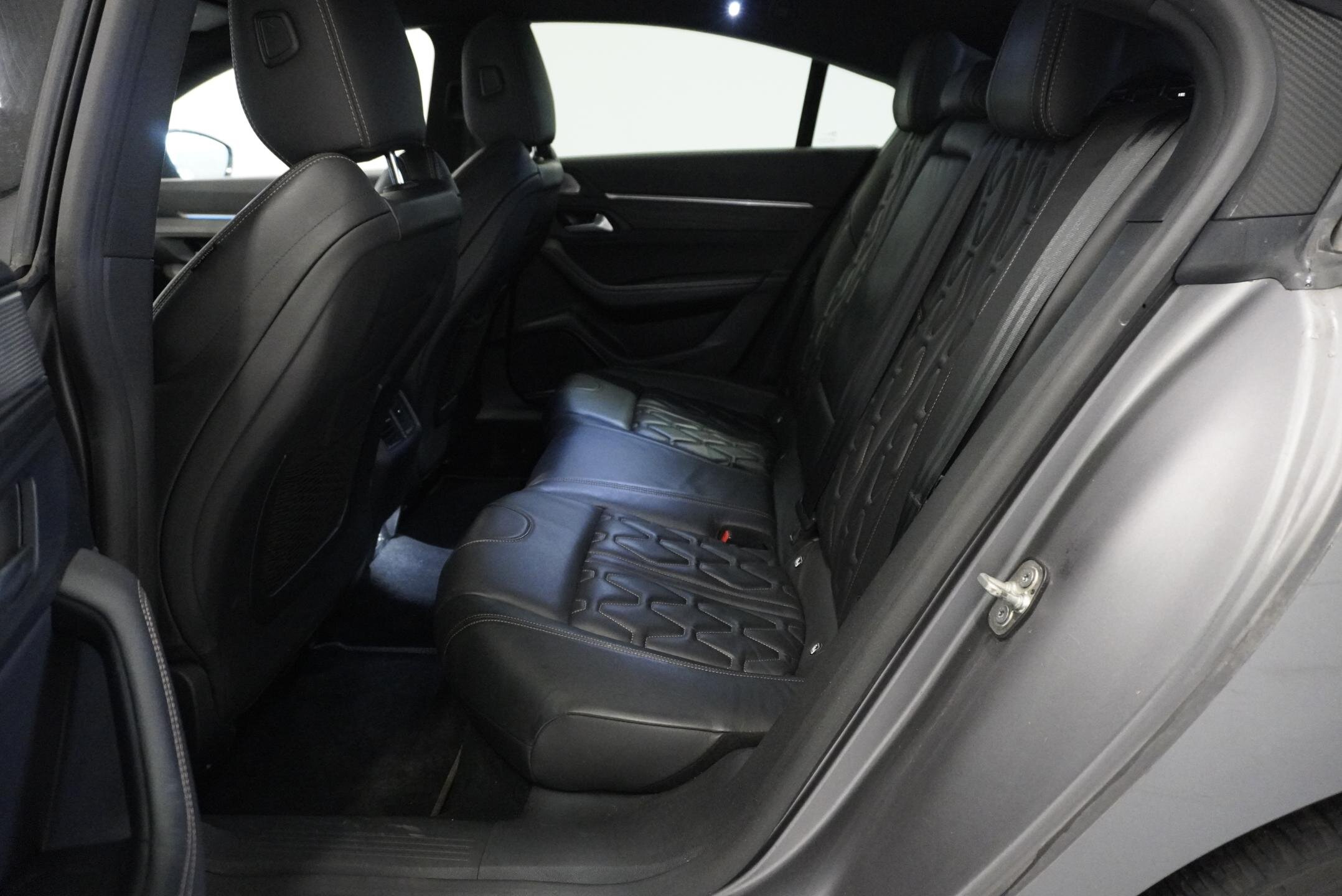 Peugeot 508 Liftback 1,6 l 165 kw