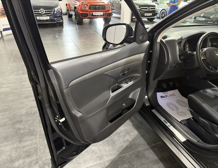 Mitsubishi Outlander 6