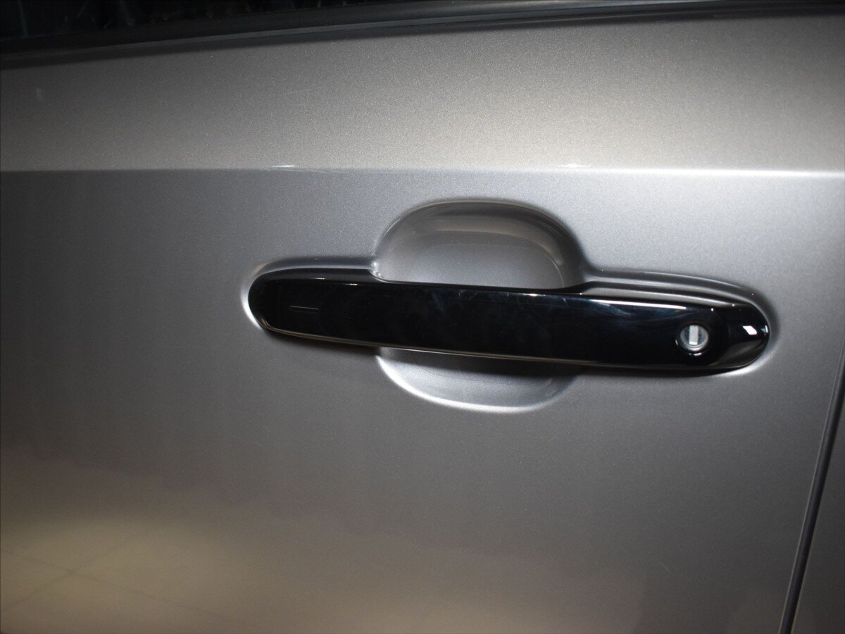 Toyota Land Cruiser SUV / Terénní 2,8 l 151 kw