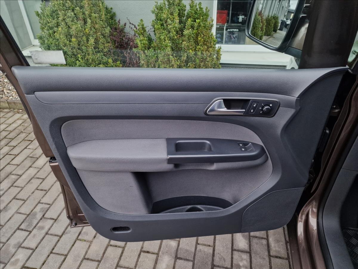 Volkswagen Caddy Kombi 1,6 l 75 kw