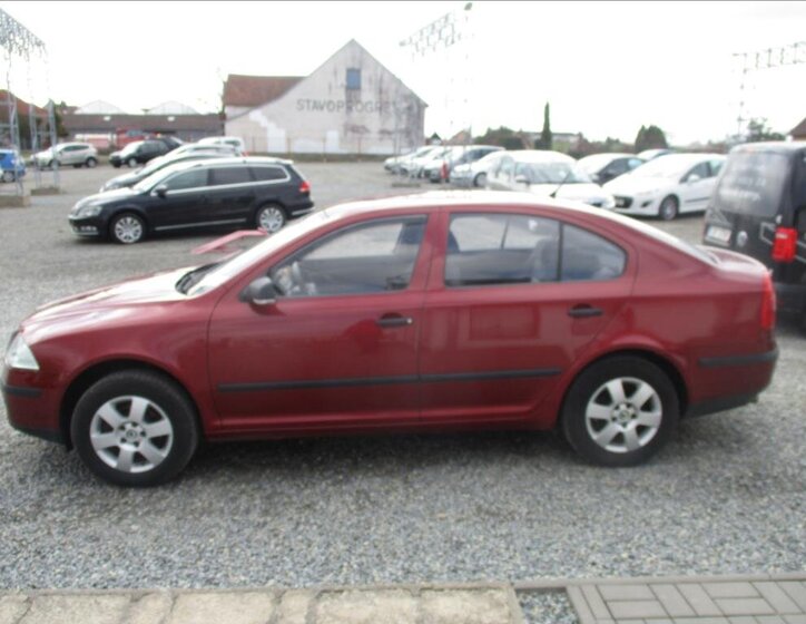 Škoda Octavia Sedan / Limuzína 1,6 l 75 kw