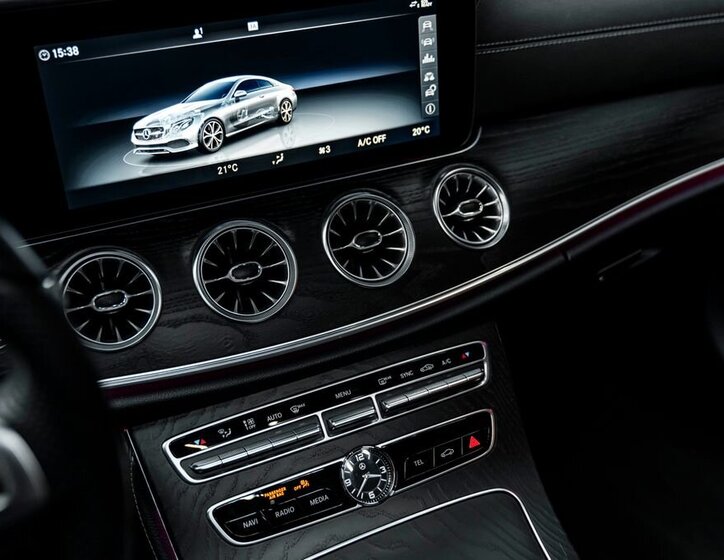 Mercedes-Benz Třídy E 9