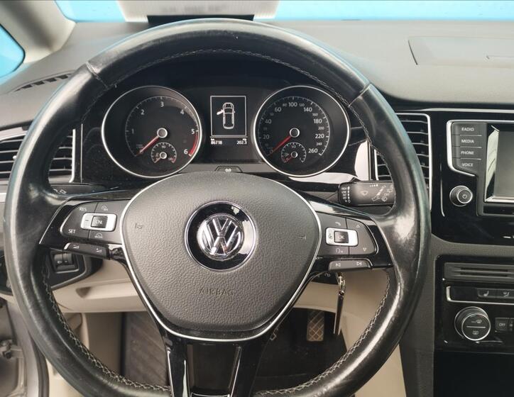 Volkswagen Golf 15