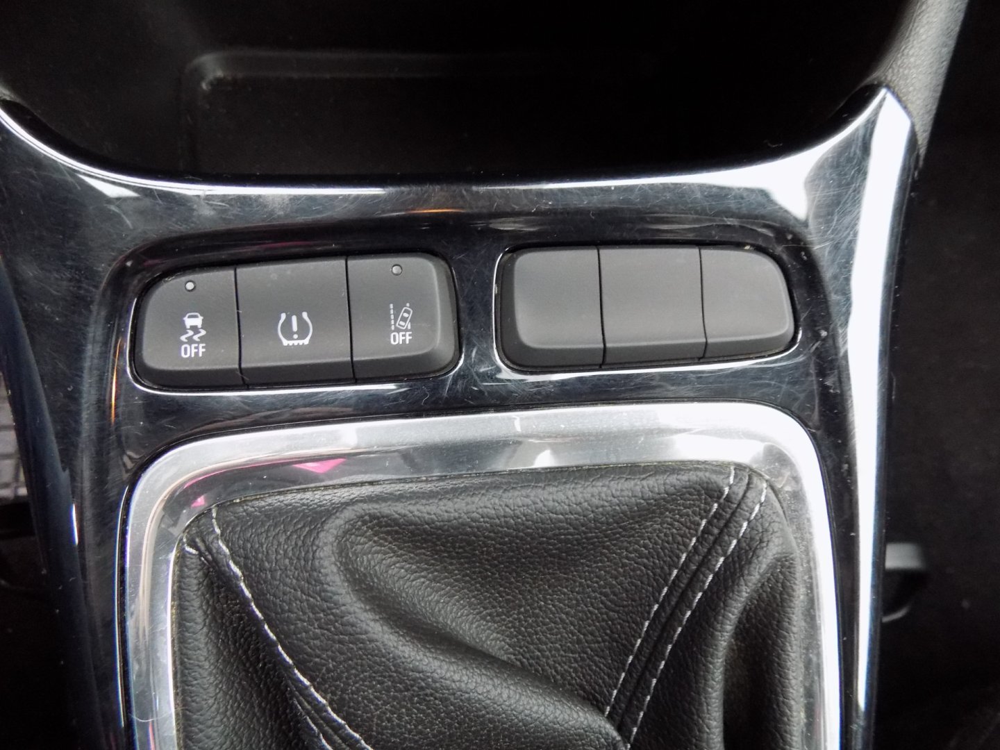 Opel Crossland X SUV 1,2 l 60 kw