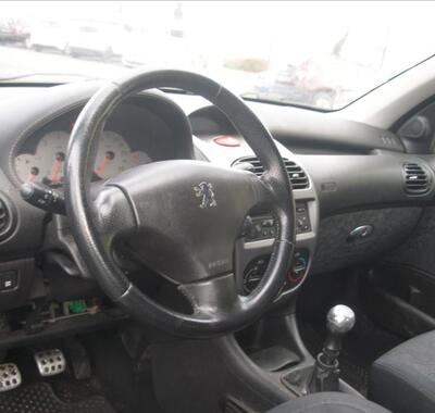Peugeot 206 5