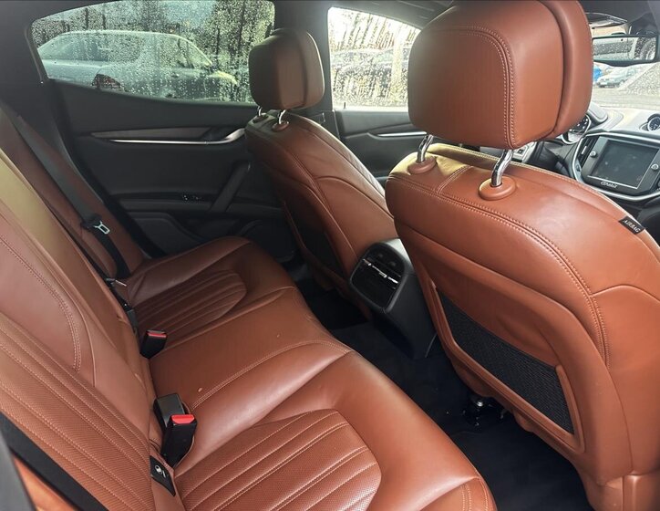 Maserati Ghibli Sedan 3,0 l 202 kw