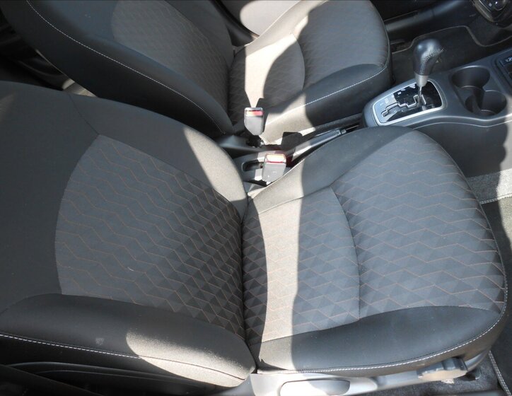 Mitsubishi Space Hatchback 1,2 l 59 kw