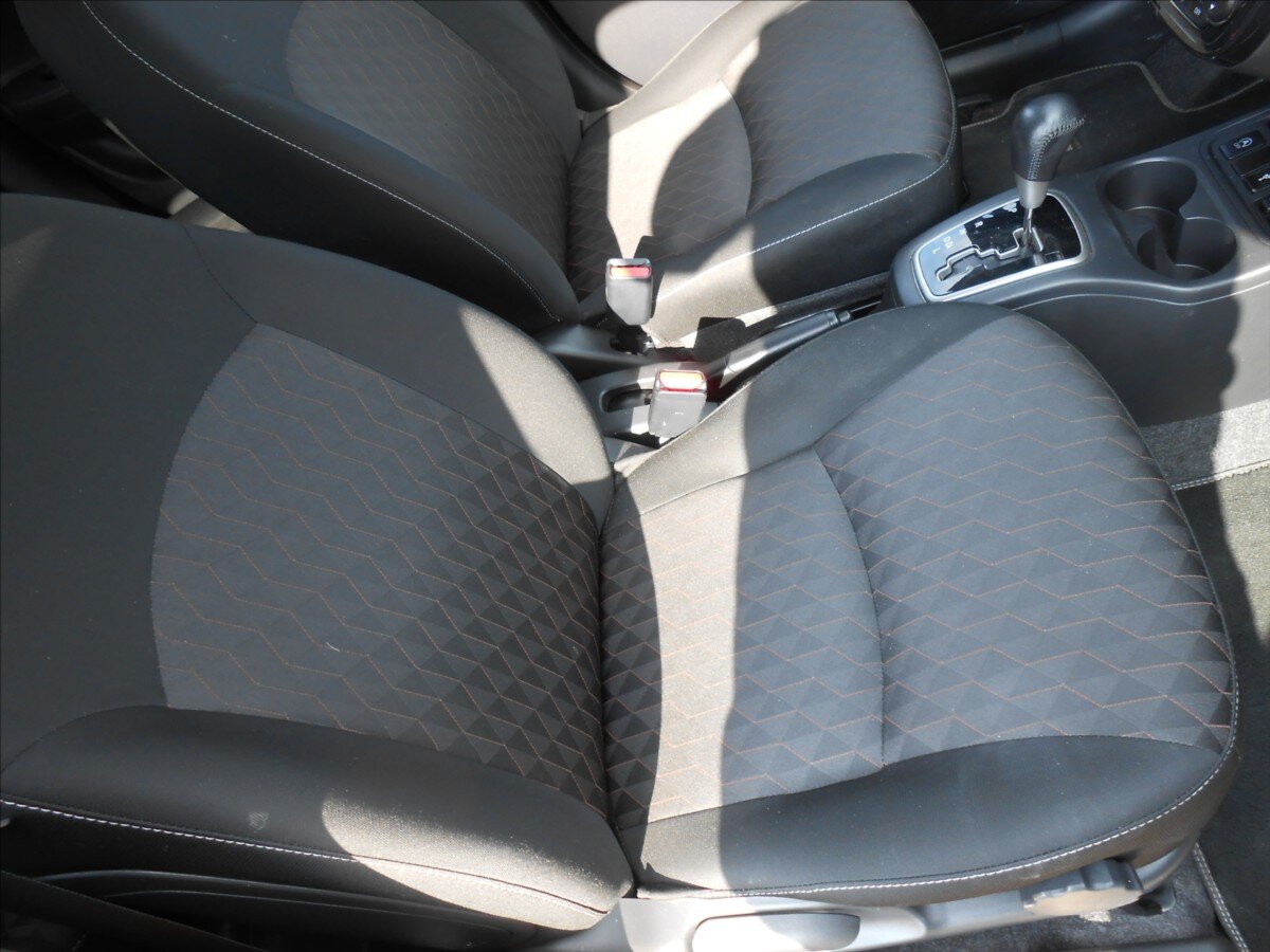 Mitsubishi Space Hatchback 1,2 l 59 kw