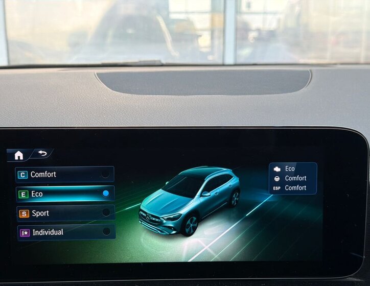 Mercedes-Benz GLA SUV / Terénní 2,0 l 85 kw