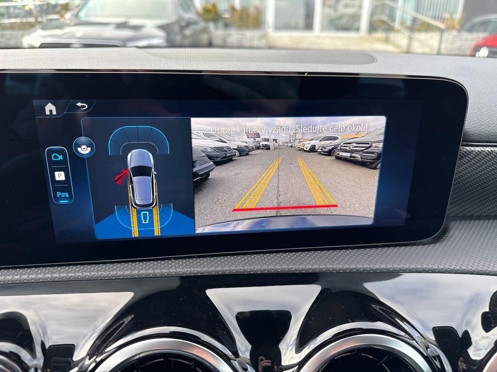 Mercedes-Benz Třídy A Hatchback 1,3 l 120 kw