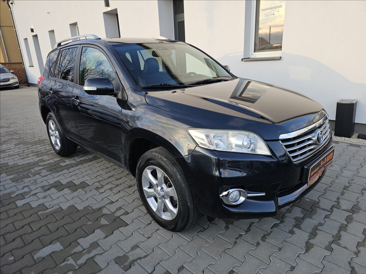 Toyota RAV4 Kombi 2,2 l 110 kw