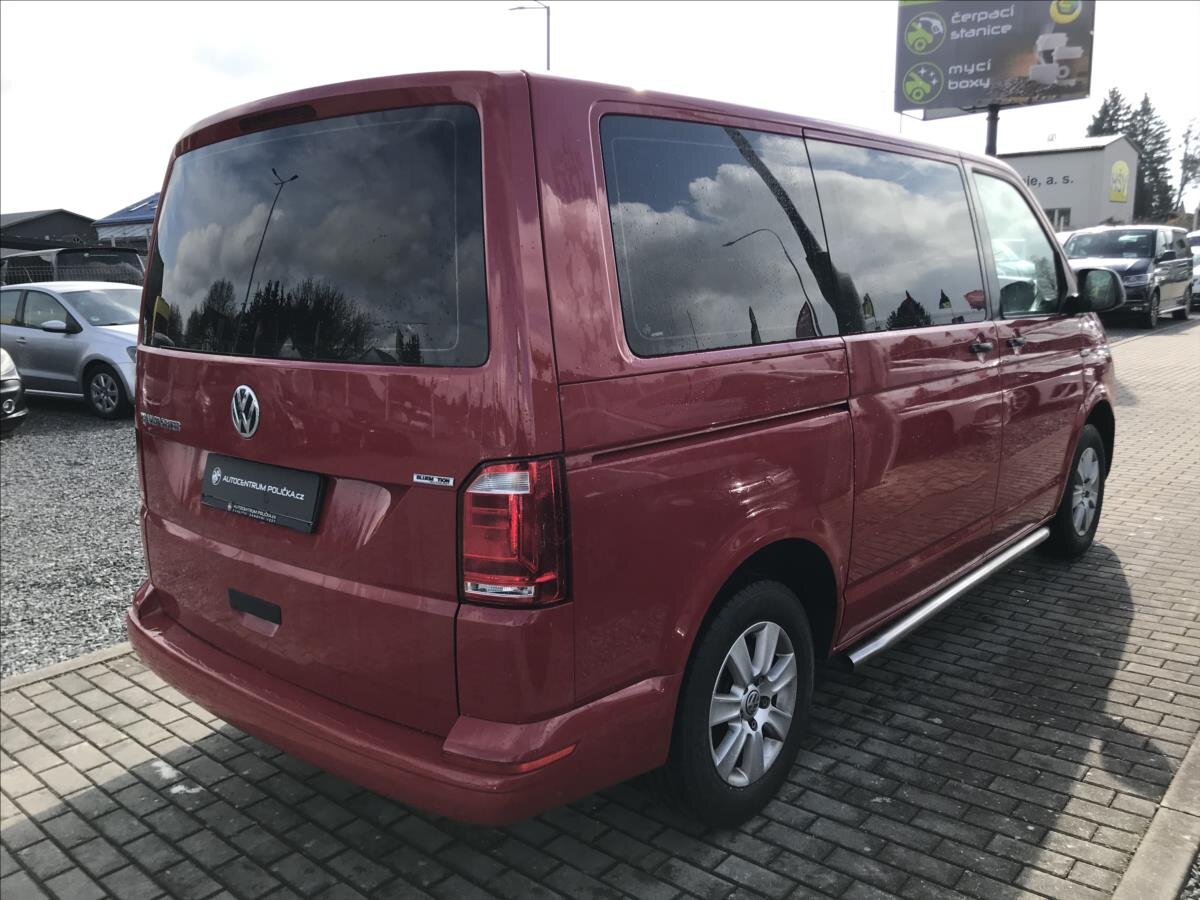 Volkswagen Transporter Kombi 2,0 l 62 kw