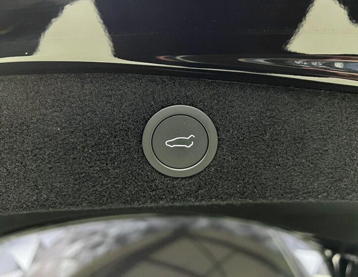 Tesla Model 3 Sedan 0,0 341 kw