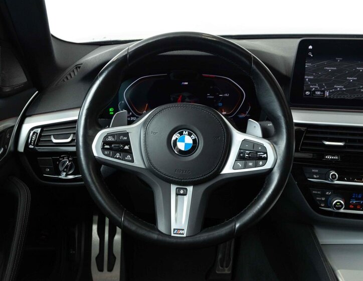 BMW Řada 5 Sedan / Limuzína 3,0 l 250 kw