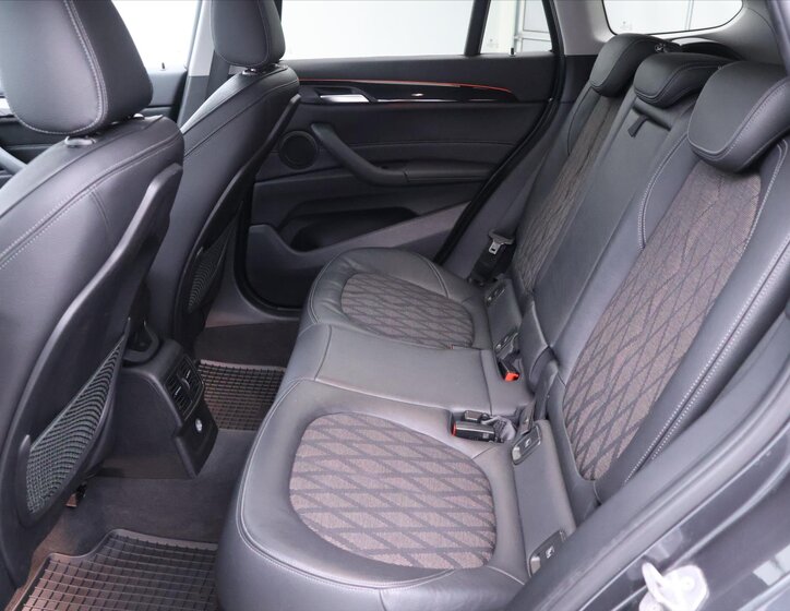 BMW X1 SUV 2,0 l 140 kw