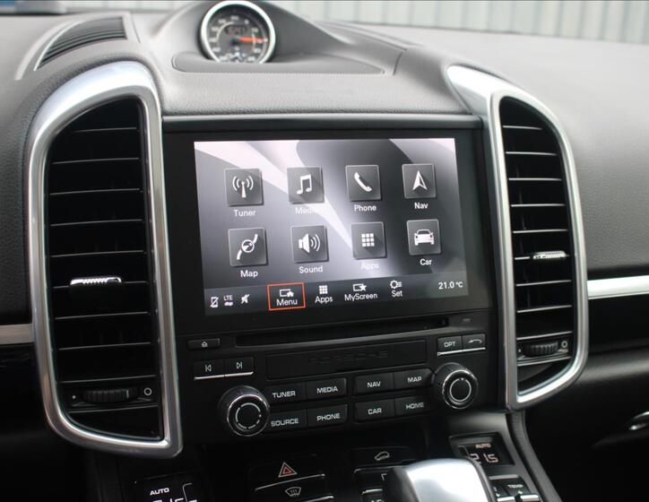 Porsche Cayenne SUV 4,1 l 283 kw