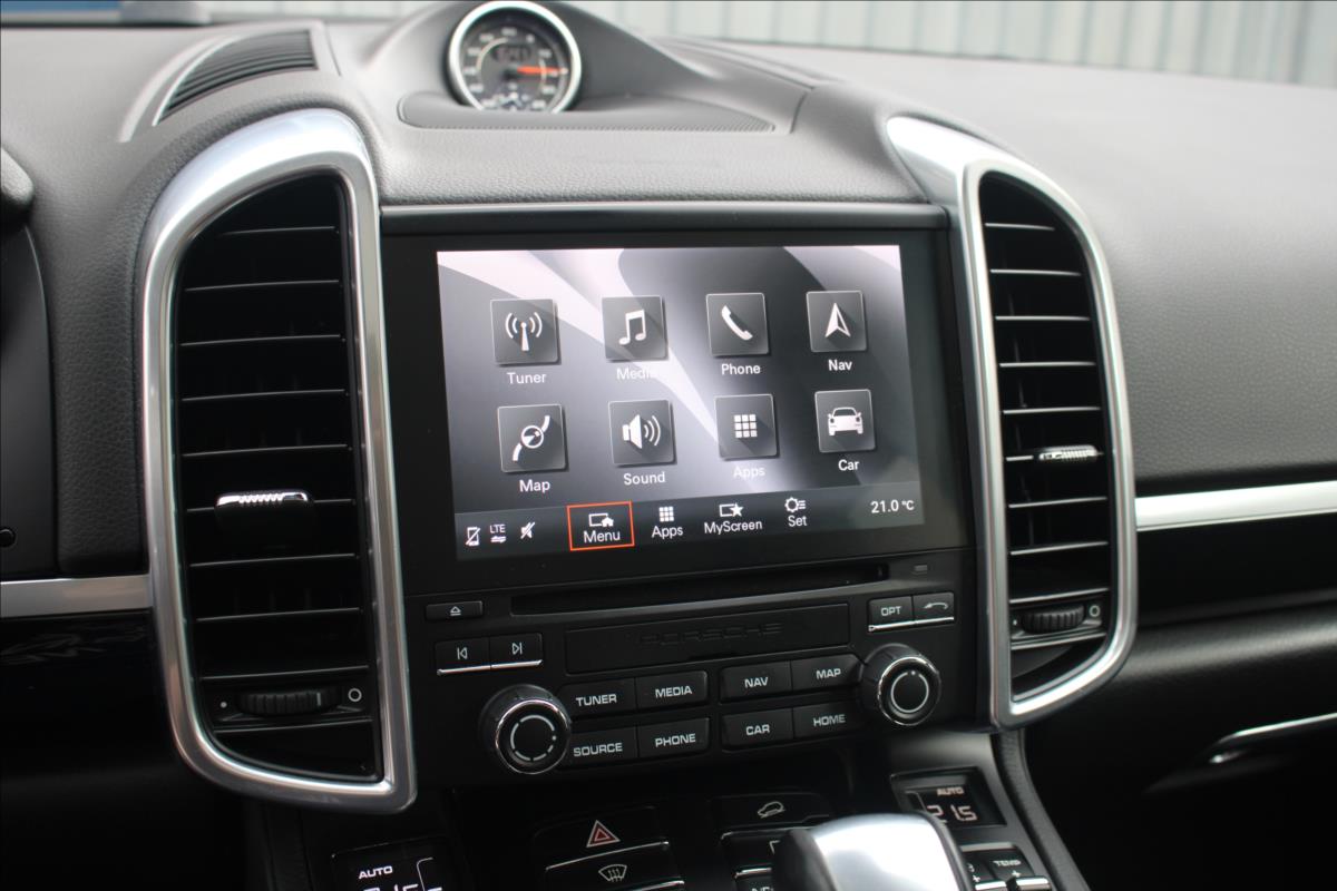 Porsche Cayenne SUV 4,1 l 283 kw