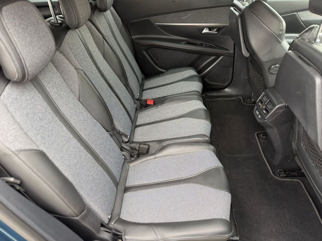 Peugeot 5008 SUV / Terénní 2,0 l 110 kw