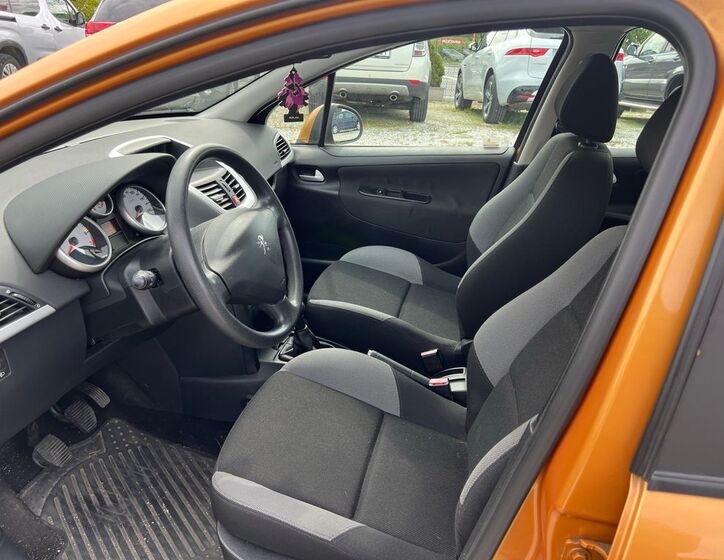 Peugeot 207 6