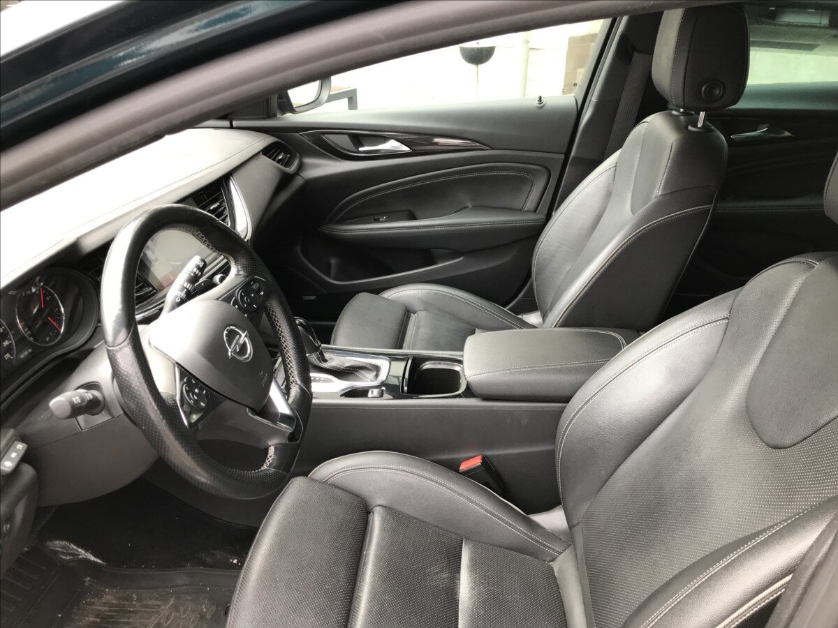 Opel Insignia Kombi 2,0 l 125 kw
