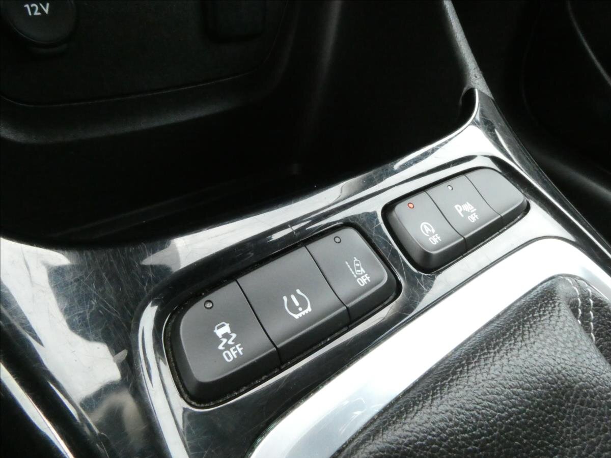 Opel Crossland X MPV 1,2 l 96 kw