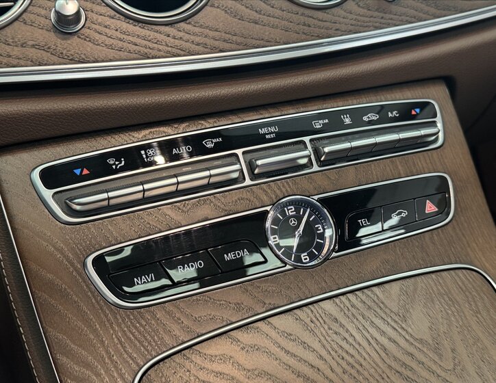 Mercedes-Benz Třídy E Sedan / Limuzína 2,9 l 250 kw