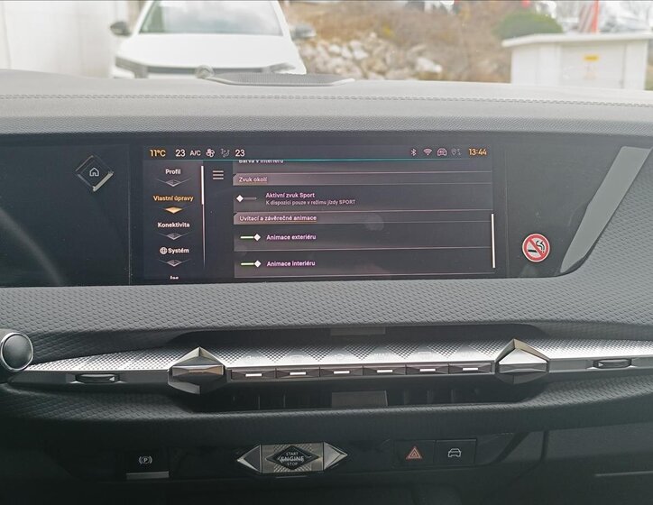 DS Automobiles DS4 Hatchback 1,6 l 133 kw