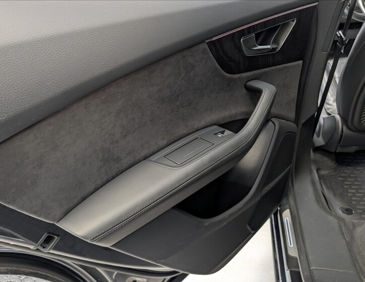 Audi Q8 Hatchback 3,0 l 250 kw