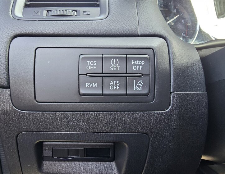 Mazda CX-5 SUV / Terénní 2,2 l 110 kw