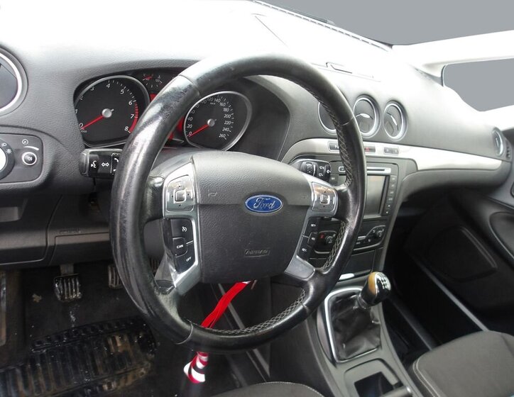 Ford Galaxy MPV 2,0 l 107 kw