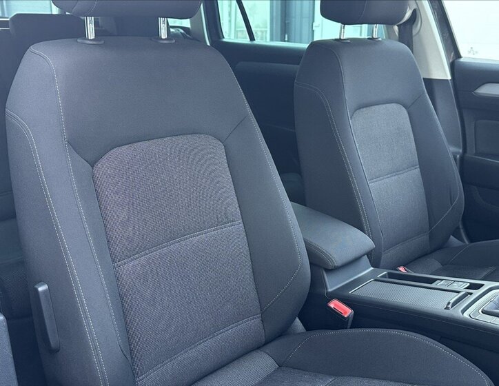 Volkswagen Passat Kombi 1,4 l 110 kw