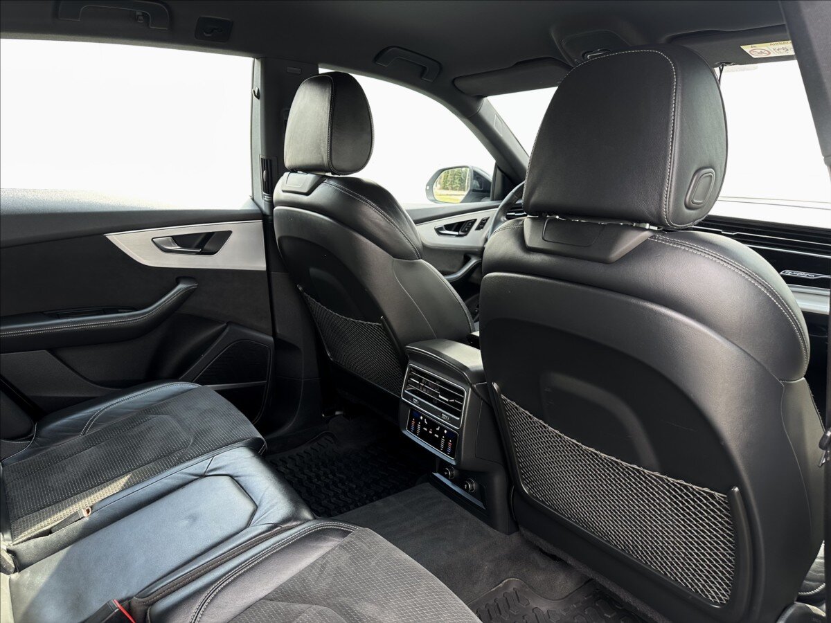 Audi SQ8 SUV / Terénní 4,0 l 320 kw