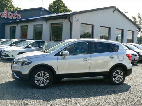 Suzuki S-Cross SUV / Terénní 1,4 l 103 kw