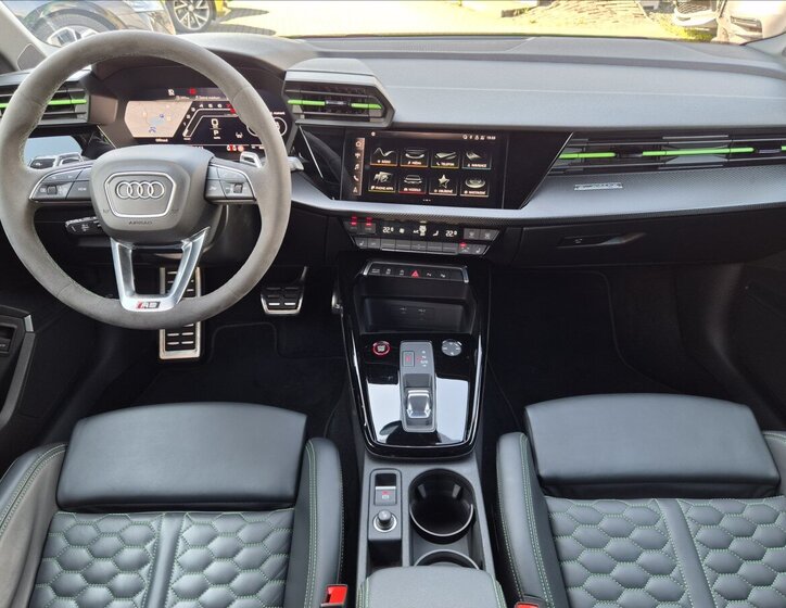 Audi RS 3 Ostatní 2,5 l 294 kw