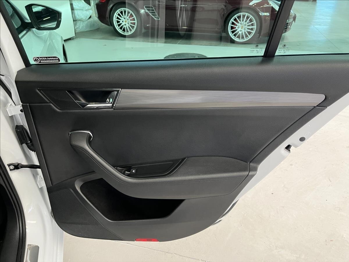 Škoda Superb Kombi 1,4 l 160 kw