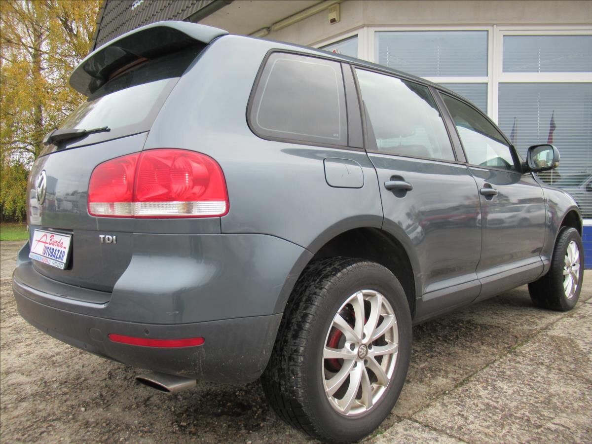 Volkswagen Touareg Kombi 2,5 l 165 kw