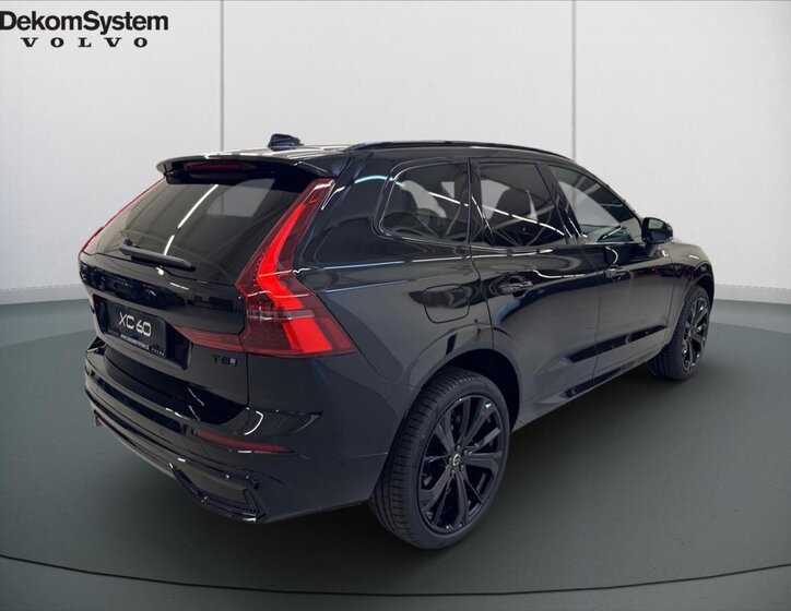 Volvo XC60 SUV / Terénní 2,0 l 228 kw