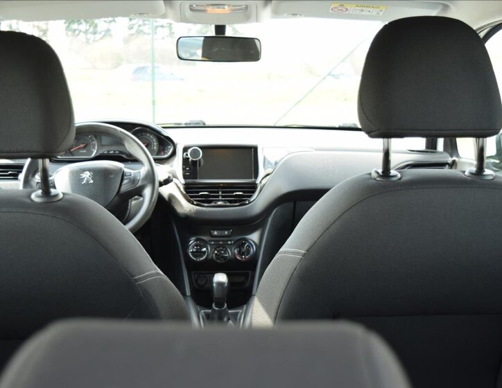 Peugeot 208 Hatchback 1,4 l 50 kw