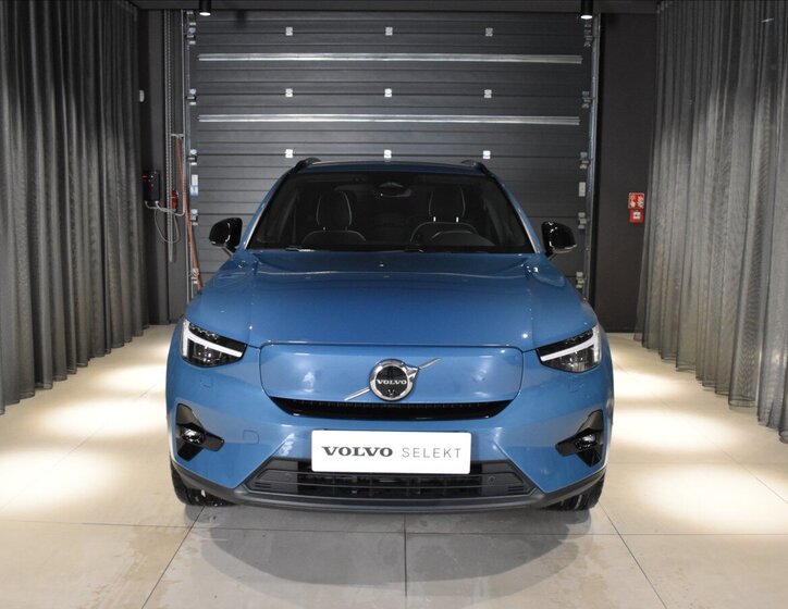 Volvo EX40 SUV 0,0 325 kw