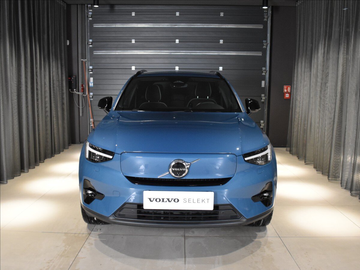 Volvo EX40 SUV 0,0 325 kw