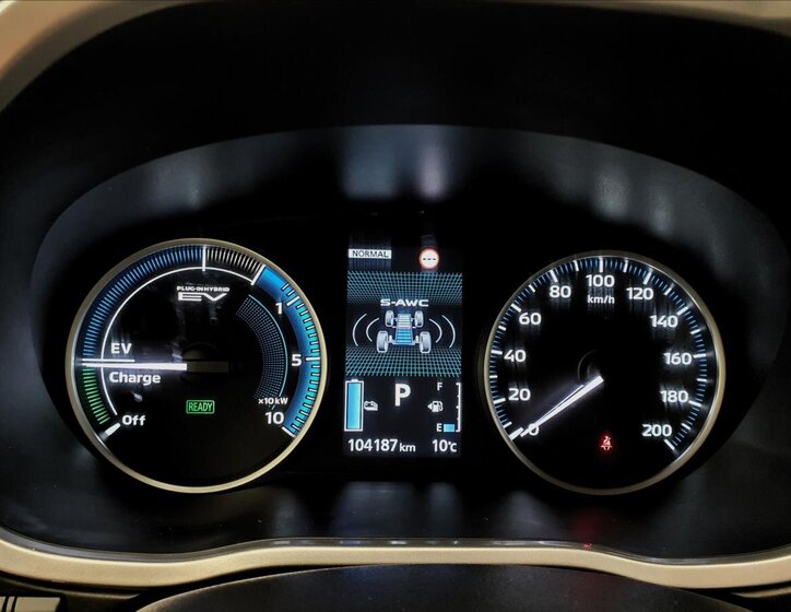 Mitsubishi Eclipse Cross SUV / Terénní 2,4 l 133 kw