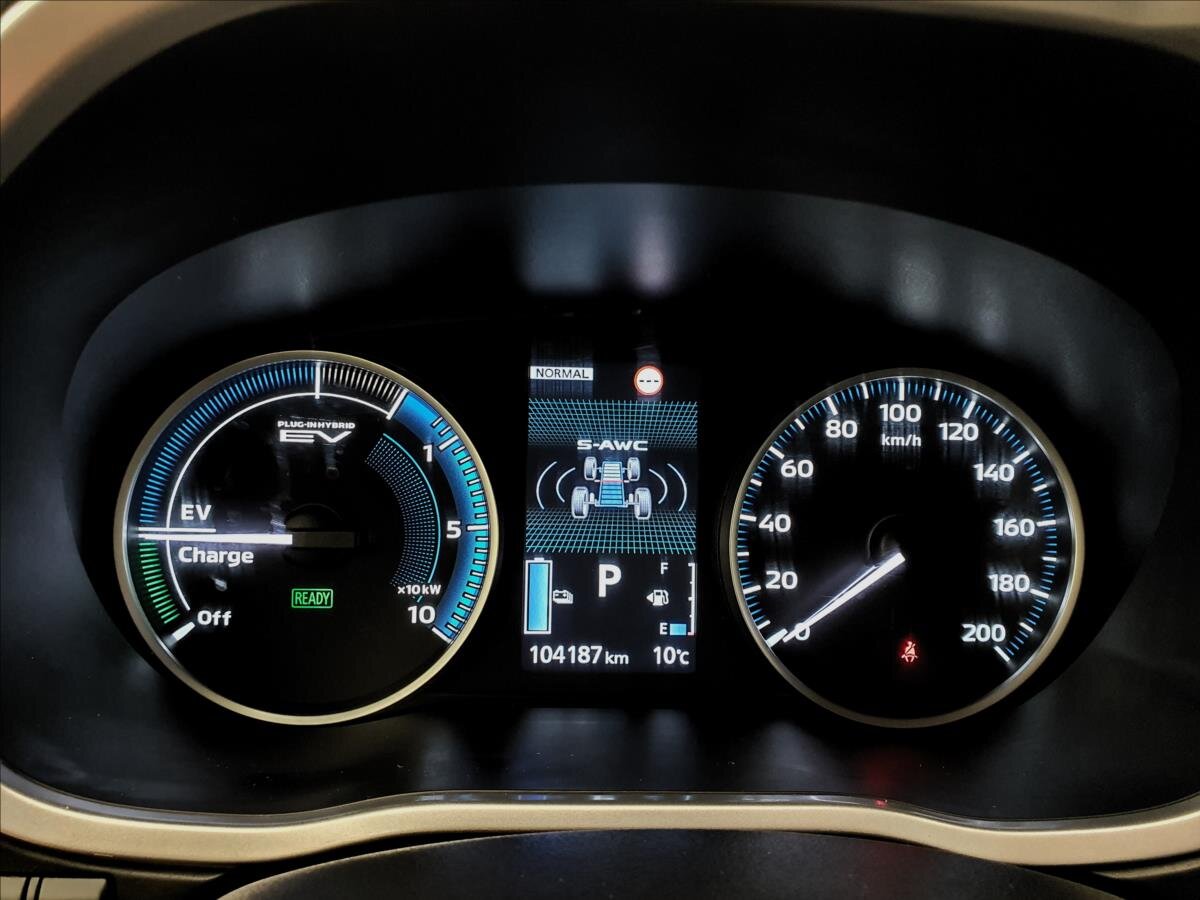 Mitsubishi Eclipse Cross SUV / Terénní 2,4 l 133 kw