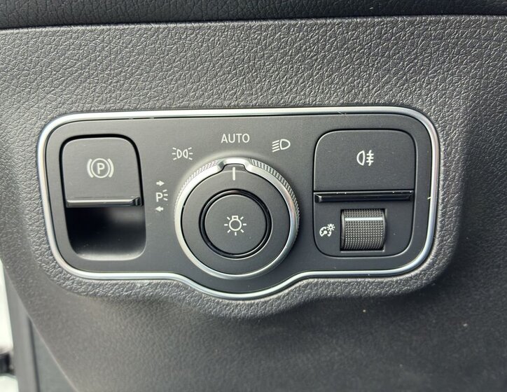 Mercedes-Benz EQB SUV / Terénní 0,0 168 kw